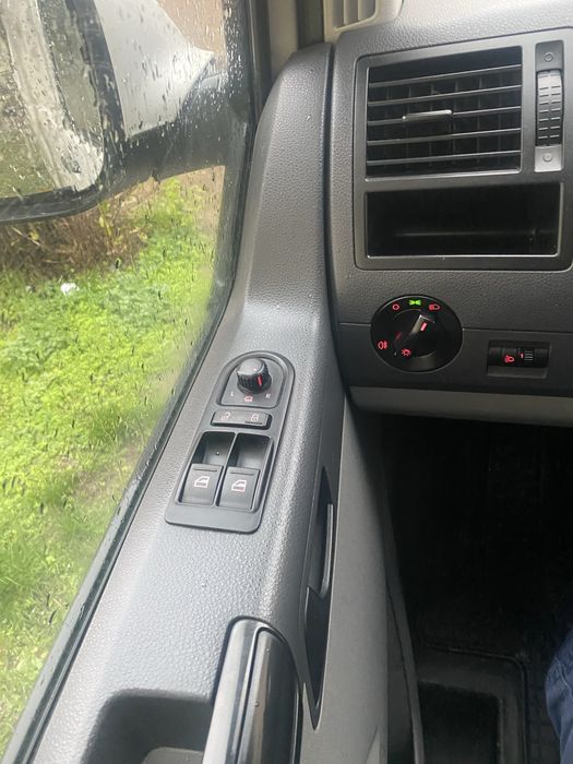 Volkswagen Transporter T5 -