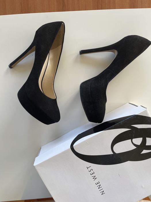 Nine West 39 велурени обувки на висок ток