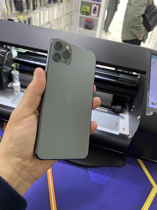 iPhone 11 pro max ideal radnoy