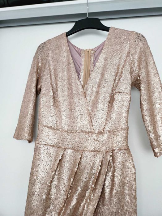 Rochie paiete șampaniei