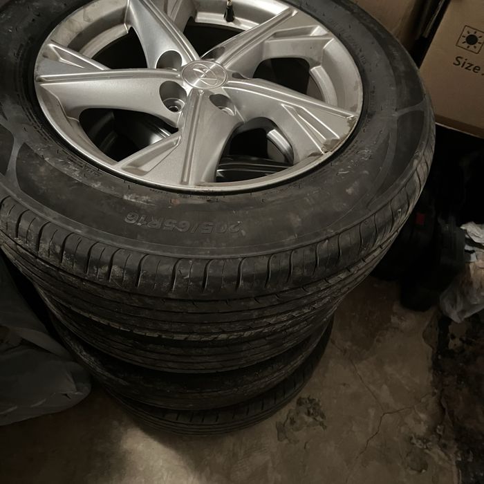 На соната 205/65/16