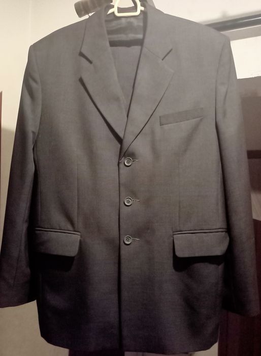 Продам костюм тройка, Stroganov, р-р 52, в отличном состоянии.