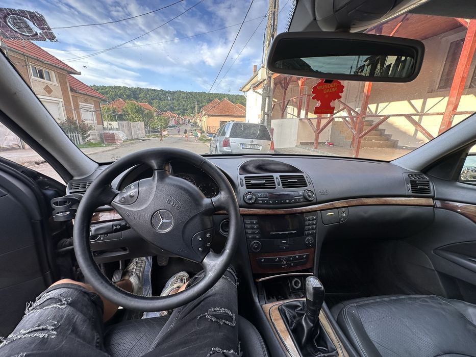 Mercedes e220 w211
