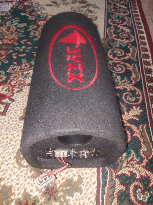 Срочно продам  сабвуфер