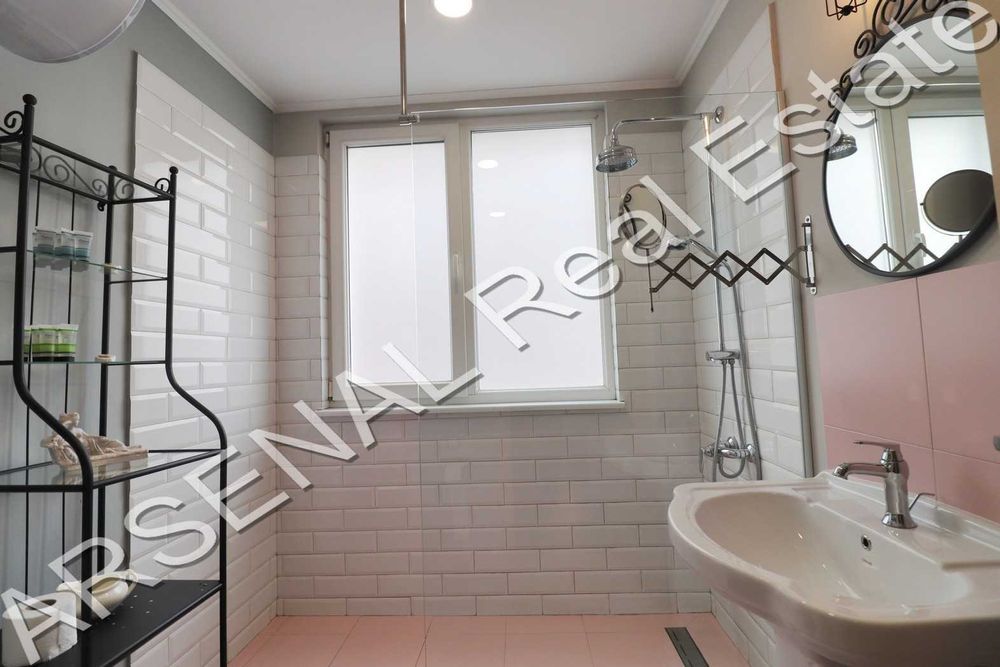 Дава се под наем Тристаен апартамент в София, Център - 100 кв.м за 790 € - Снимка #7