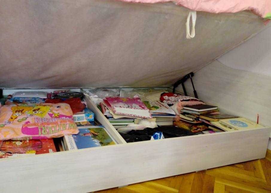 Продавам детско легло