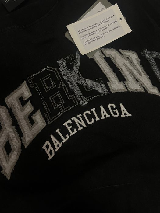 Balenciaga тениска Berlin Be kind