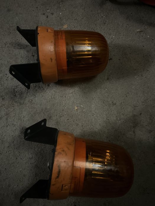 Продам мигалки 24V hella