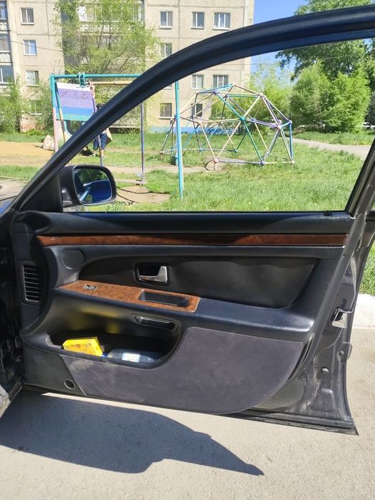 Продам  Ауди а8 д2