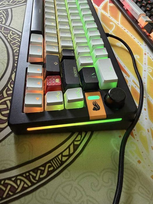 Glorious GMMK 3 HE гейминг клавиатура hollow effec