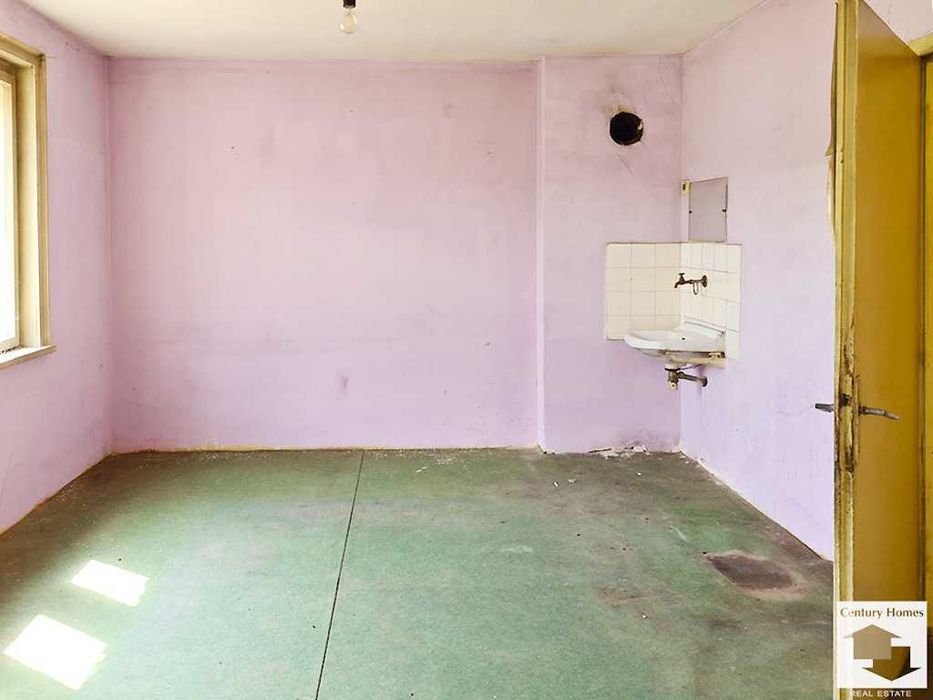 160027 Просторна къща в с. Бяла река, на 45 км от Велико Търново