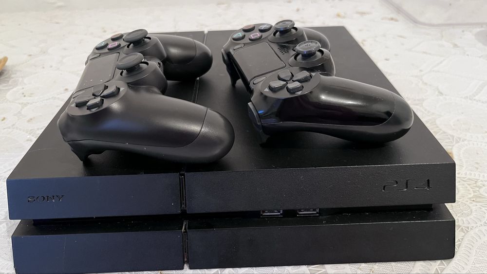 Sony PlayStation 4