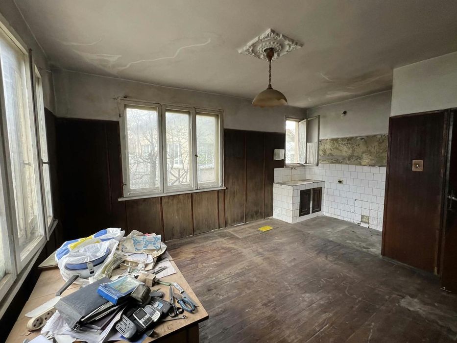 Продава се Къща в Перник, Църква - 270 кв.м за 1067 €/кв.м - Снимка #11