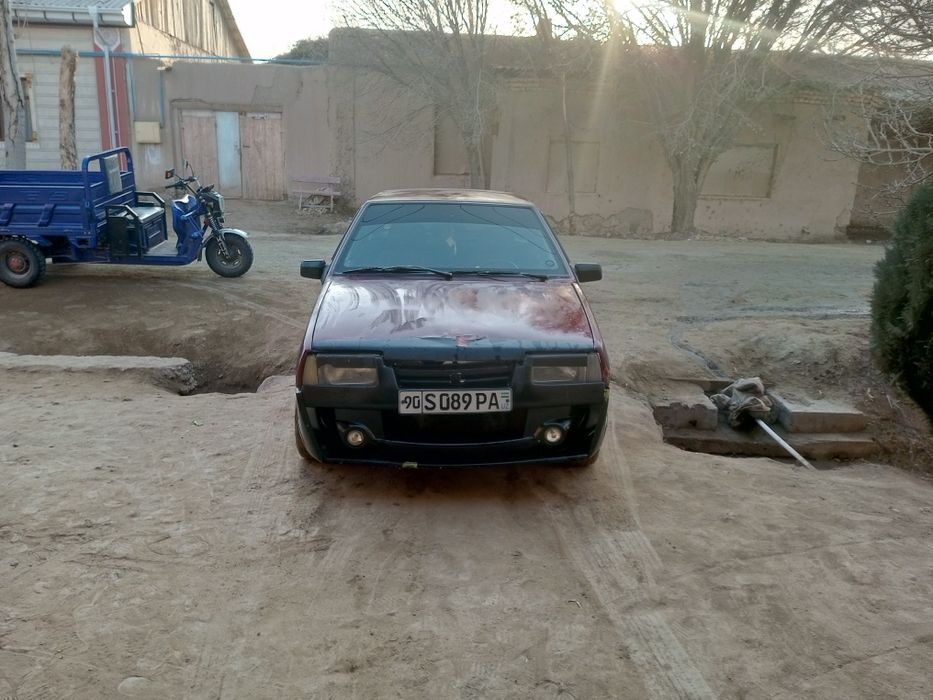 Vaz 2109 sotiladi 1988yil
