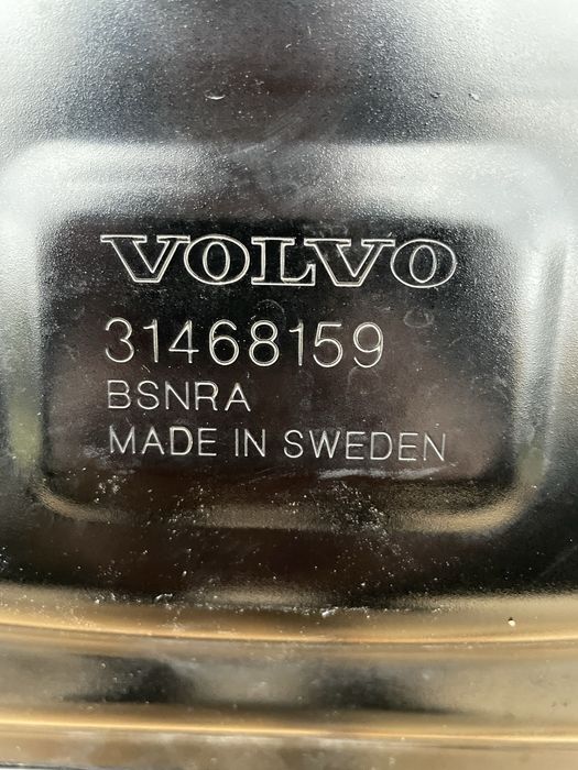 Преден капак за Volvo S60 V60 Волво С60 В60  2019-2024г