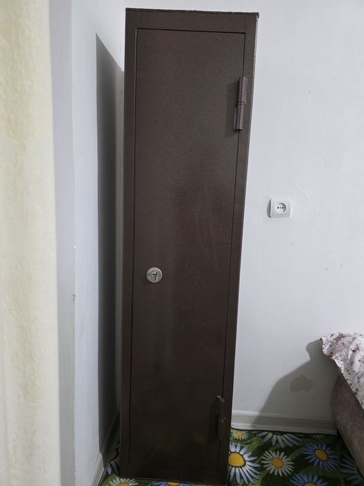 Сейф. Толшина 5 мм.