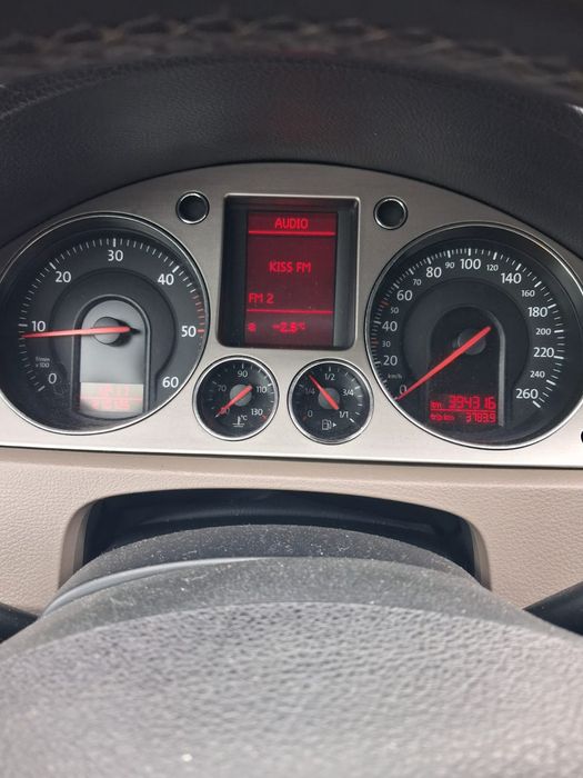 Vând sau schimb  cu audi A4 b7