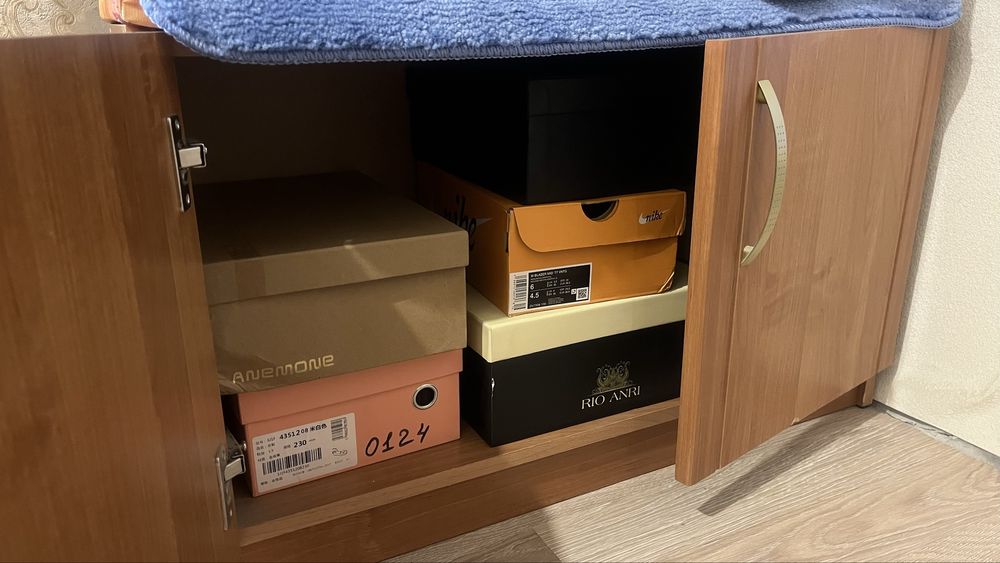 Тумбочка обувная