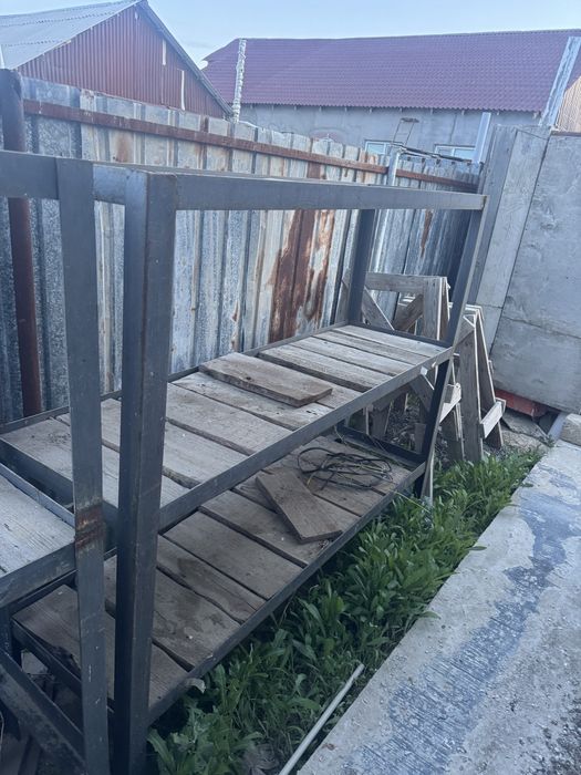 Продается стеллаж