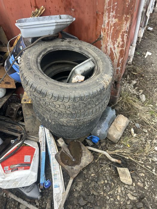 Отдам даром резину