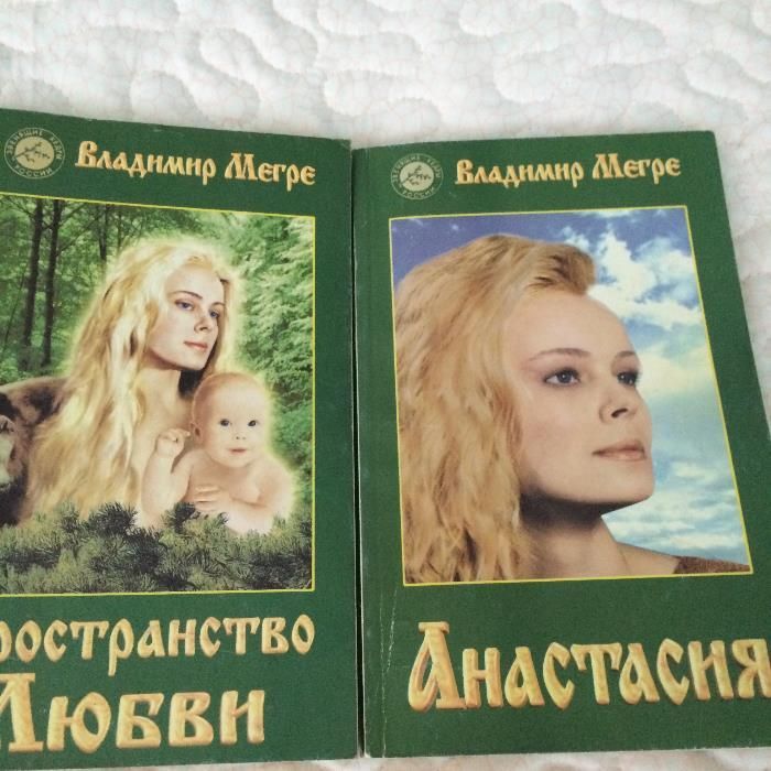 Книги разные и альбомы