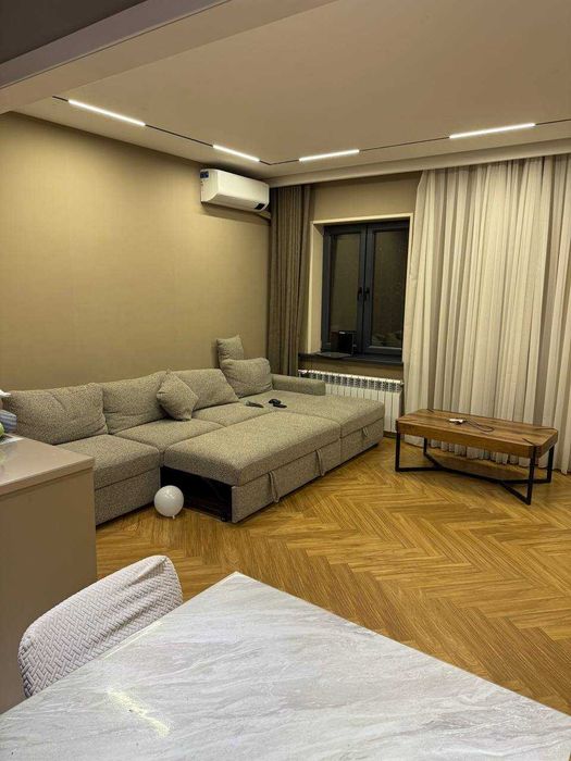 Продаю 3в4/2/12, 128м2, кафе Анор, центр, Госпитальный, гост. Россия