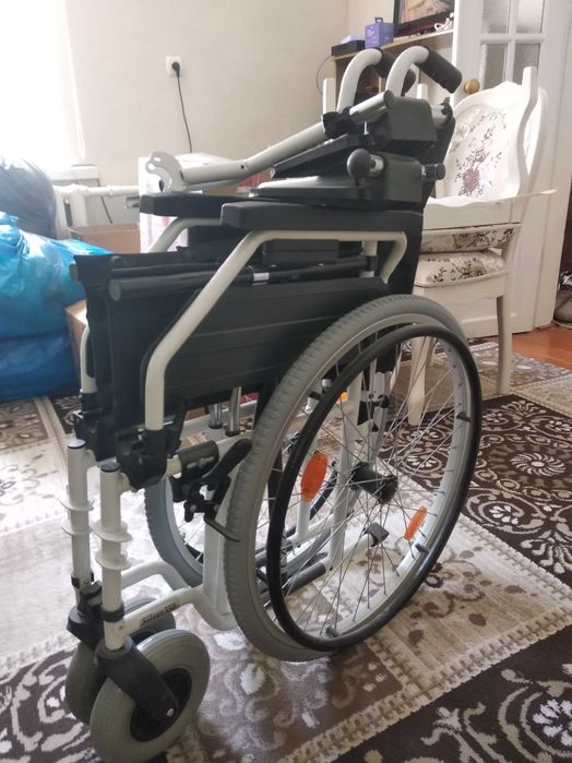 Инвалидная коляска