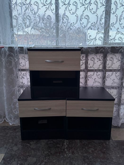 Продавам нощни шкафчета