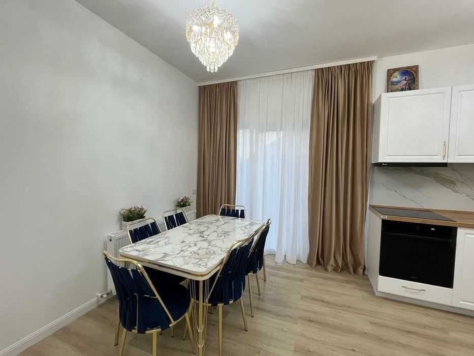 Proprietar - vila noua cu 4 camere,curte 400 mp