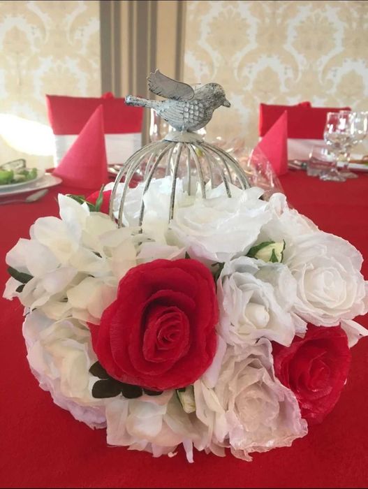 Aranjamente florale și suporți