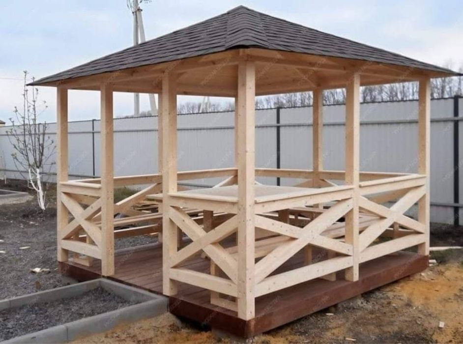 Construim căsuțe din lemn