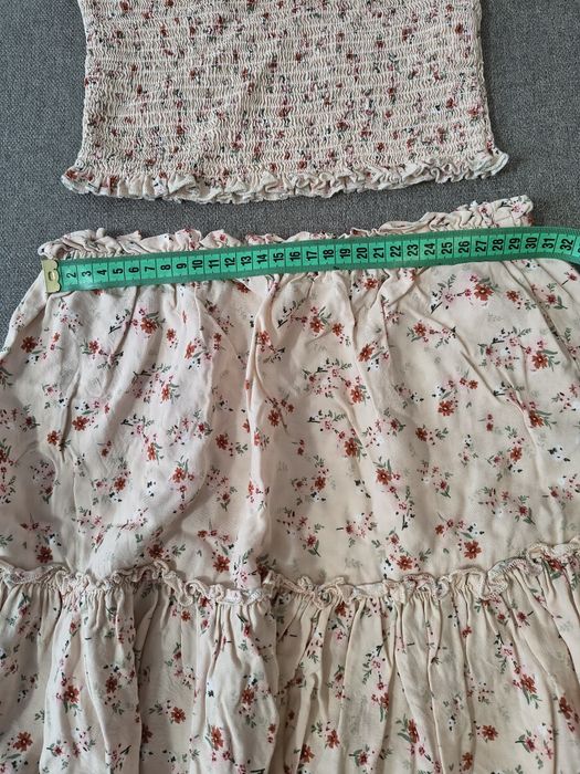 Compleu top cu fusta Cropp