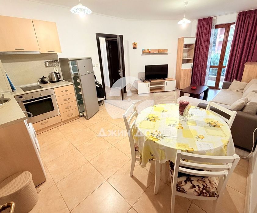 Продава се Тристаен апартамент в Свети Влас - 85 кв.м за 1000 €/кв.м - Снимка #1