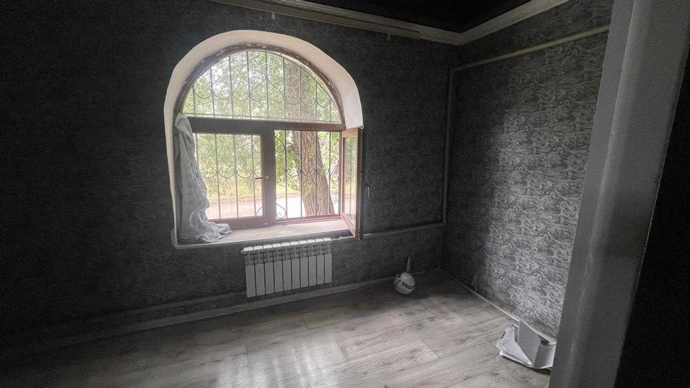 Продаю 2~комн, квартиру район Сахзавод
