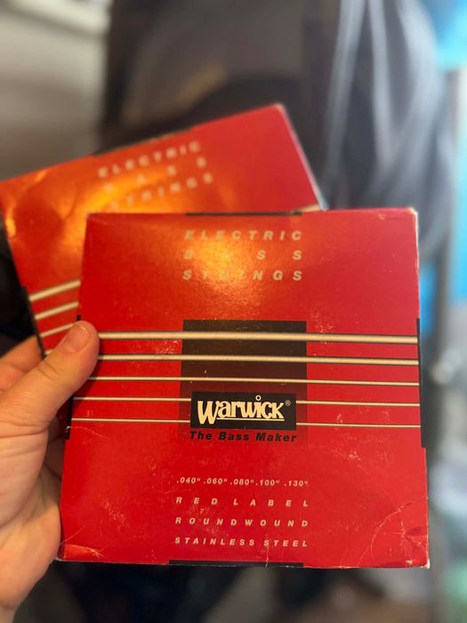 Музикални инструменти.