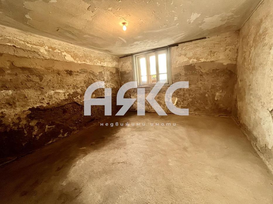 Едностаен имот   в Центъра с НАЙ - НИСКА ЦЕНА