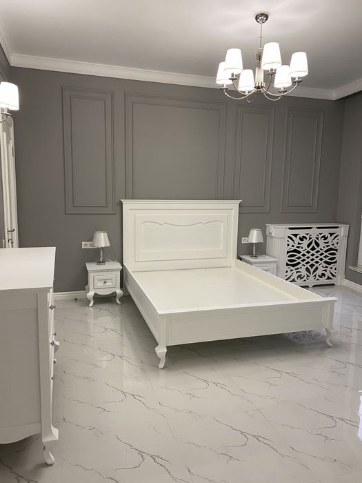 Продам кровать 1.60*200 тумбочки, камод б/у