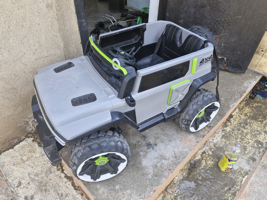 Электромобиль детский