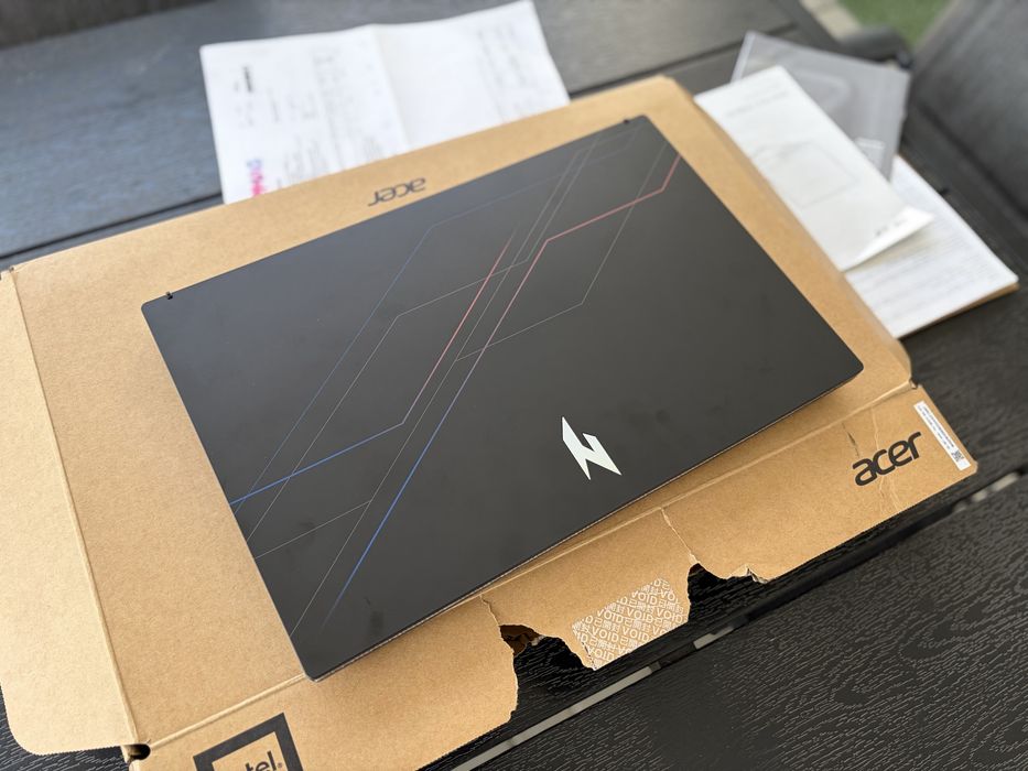 Acer Gaming Nitro V15 (i9 / 1T SSd / 32gb Ram)