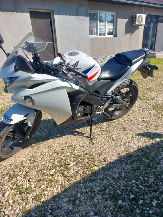 De vânzare  Honda CBR125 r