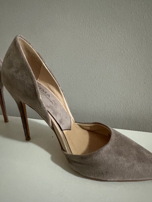 Женский туфли сатылады