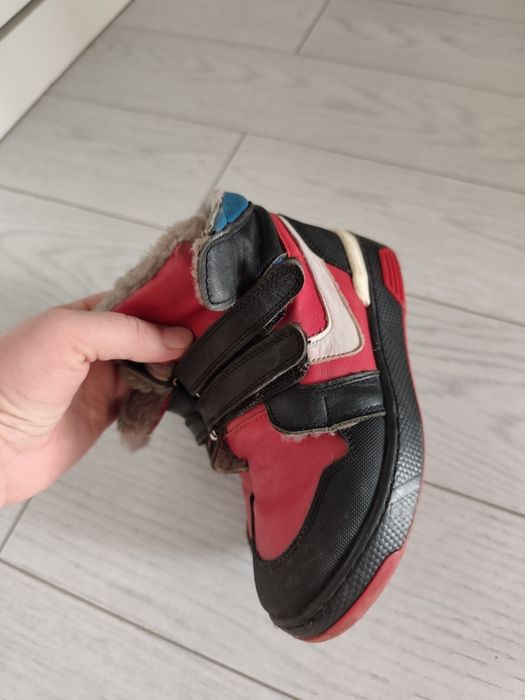 Две пары зимей обуви на мальчика р. 30