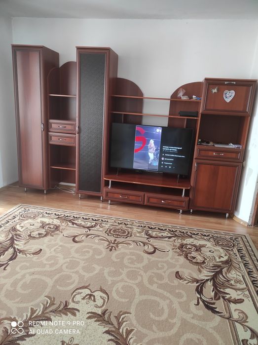 Продается стенка в хорошем состоянии.кровать с тумбочкам и комод.
