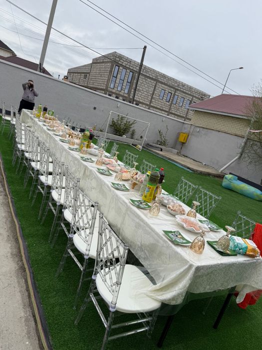 Прокат столов и стульев с посудой