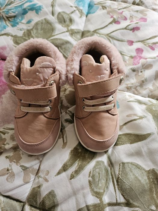 Обувки за момиче 22н.Mayoral,Adidas, Puma,Benetton