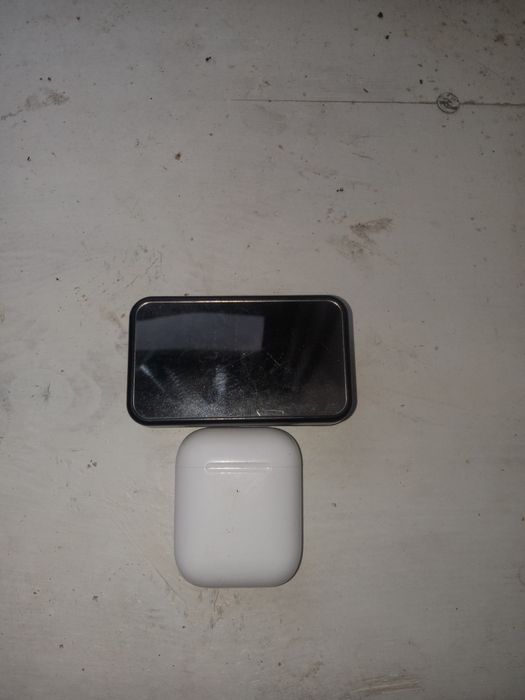 2 Наушники продаю