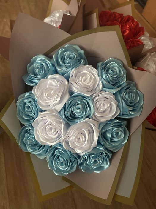 Букеты из атласных роз