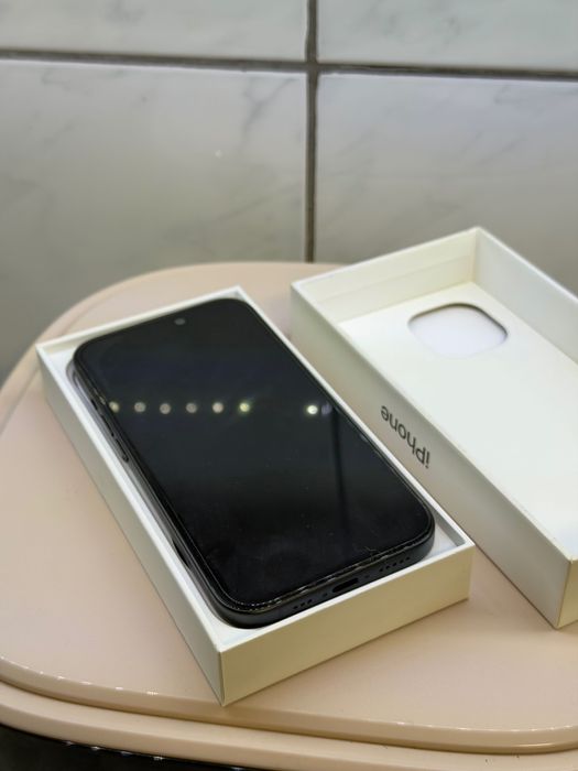 iPhone 15 black 128 GB FULL BOX