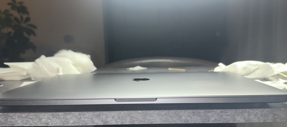 MacBook Pro (16-inch, 2019)
