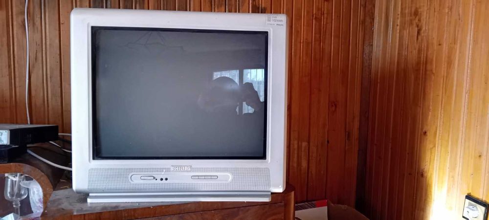 Телевизори Panasonic - 21" и Philips - 21" - 2 бр.